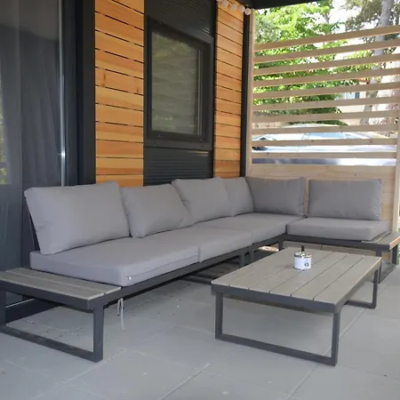 Mobile Lenka Parque de Campismo