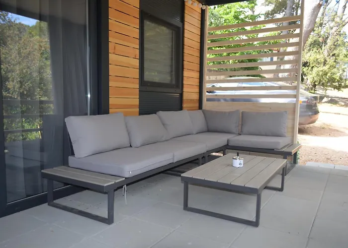 Mobile Lenka Parque de Campismo